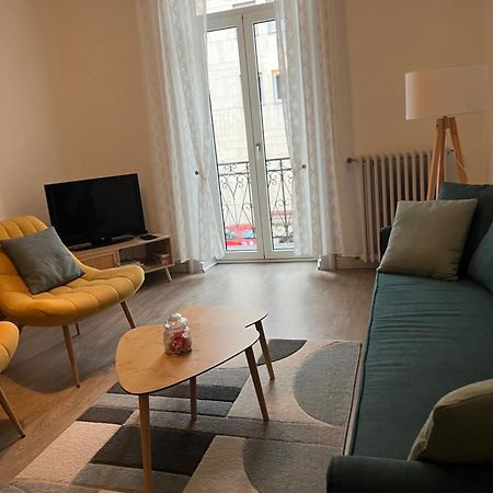Appartement T4 70M2 - Meuble - Centre Ville - Proche Thermes Lons-le-Saunier Kültér fotó